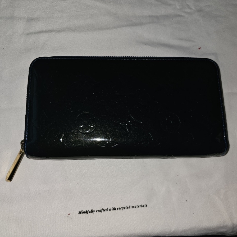 EUC Louis Vuitton Blue Vernis Embossed Wallet - Picture 6 of 12
